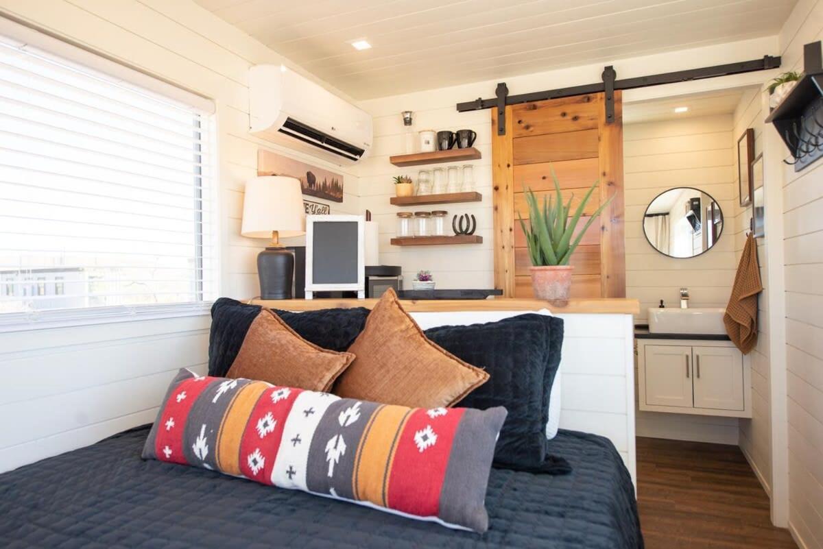 New The Buffalo-Shipping Container In Alpine Ngoại thất bức ảnh